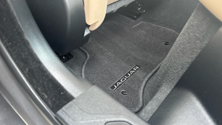 Jaguar XE 2.0 Ingenium Prestige 4dr Auto Petrol Saloon